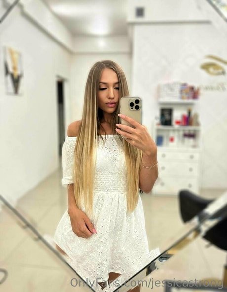 jessicastrong art model archive