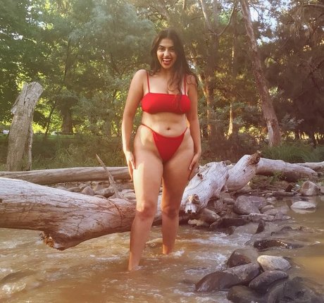 Mays Benatti art model img