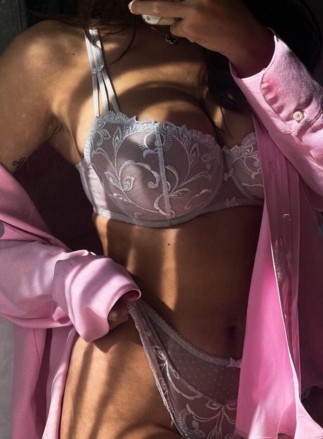 Bella mnz free star photo