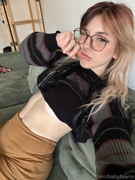 babyfawnx model perfect photos