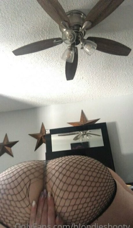 blondiesbooty model naked archive