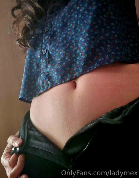 ladymex erotic model image