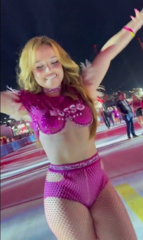 blonde shemale onlyfans perfect pictures