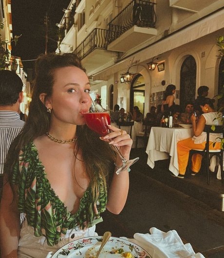 curvy teen onlyfans beautiful nude pictures