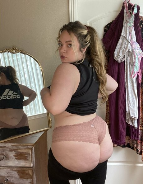 curvy kitty onlyfans porno pictures