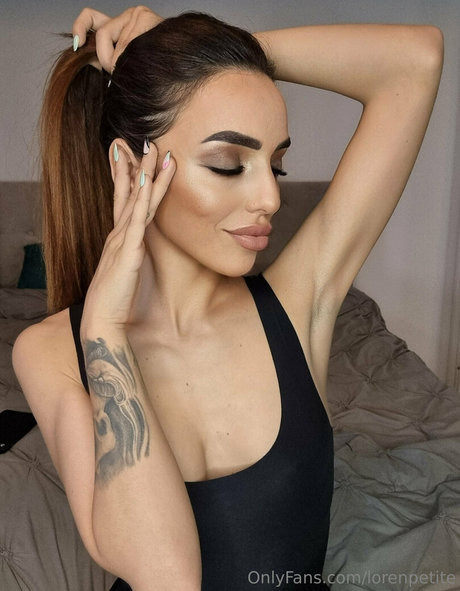 lorenpetite model adult pic