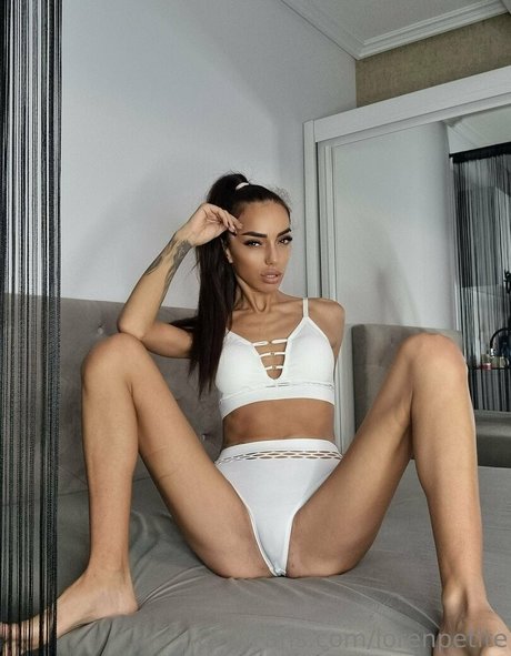 lorenpetite erotic pornstar photos