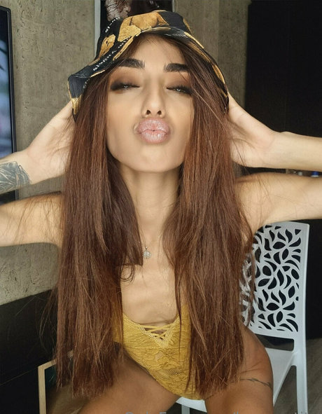 teen tits onlyfans hd picture