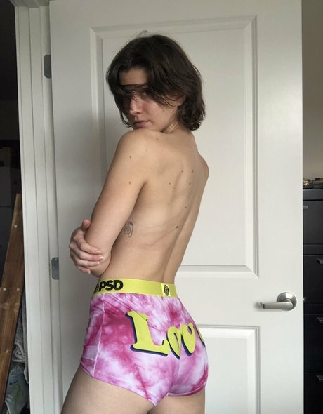 emmayearose pretty model pic