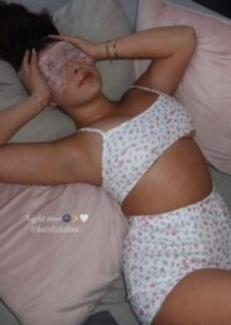 Kalani Hilliker hot model pictures