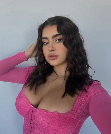 Kalani Hilliker hot pornstar photo