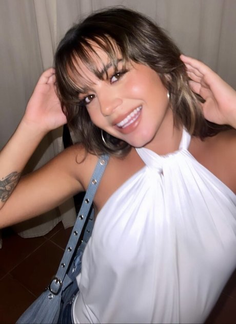 Isabela Merced art star photos