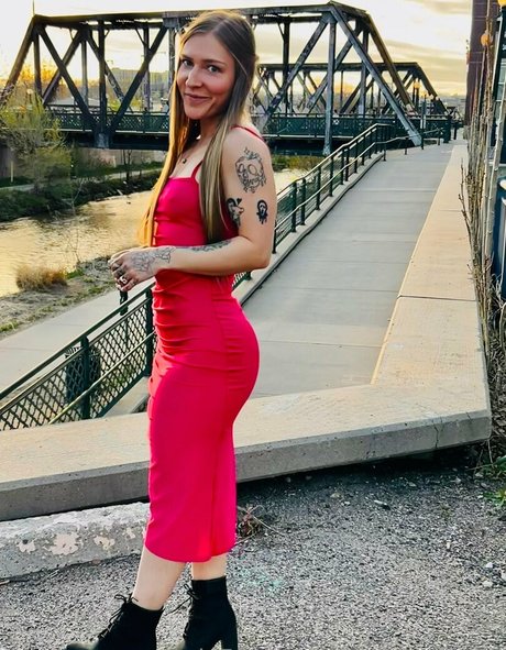 prettypixie23 adult star img