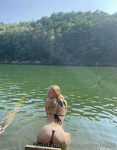 laurenrose228 star sexy picture