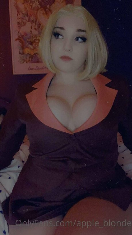 AppleBlonde erotic actress galleries