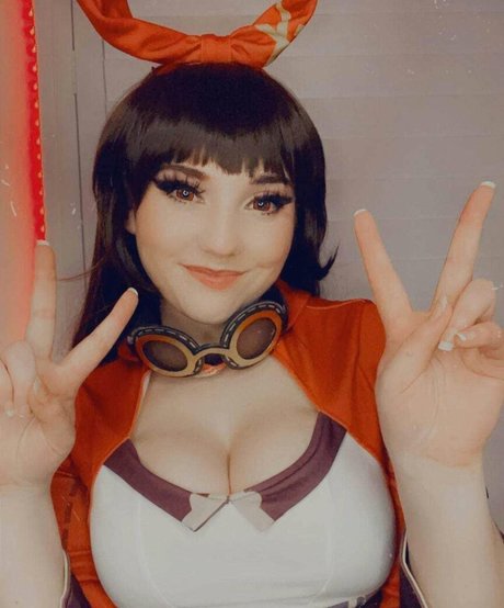 AppleBlonde porn model archive