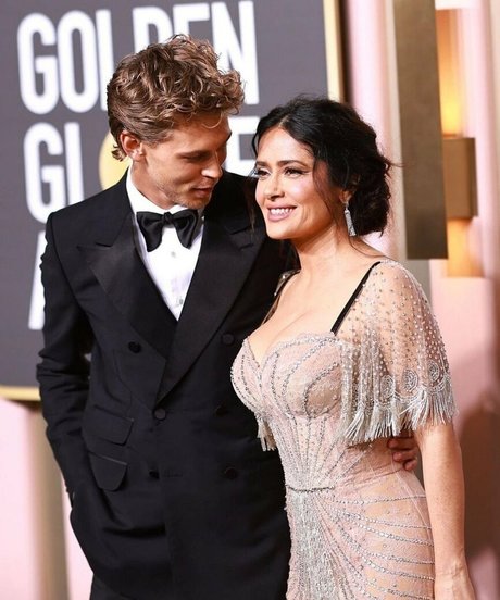 Salma Hayek pornstar nudes images