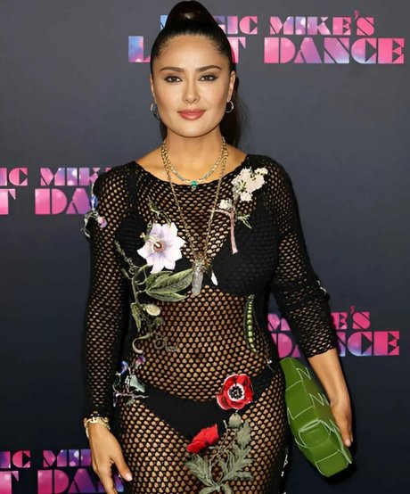 Salma Hayek model perfect pic