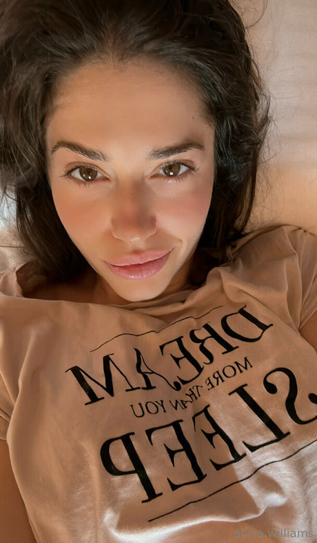 Alicia Williams top star img