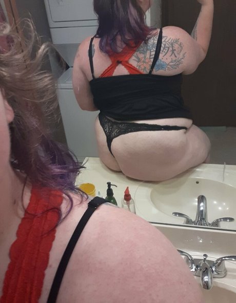 ladykeepsherlegsopen star nice image