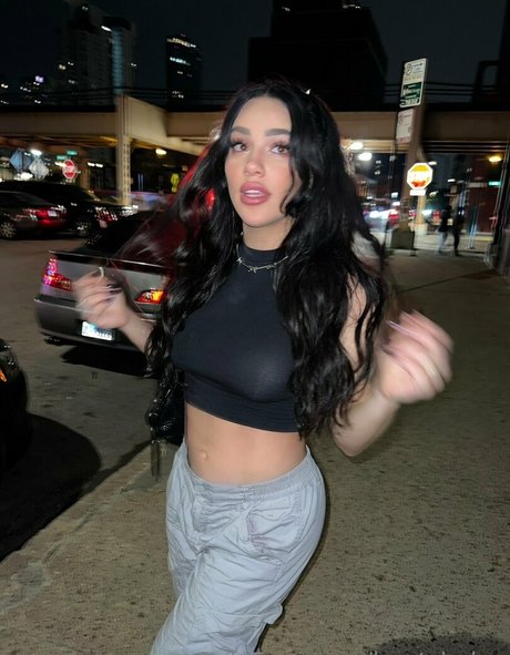 beatsbylex erotic model photo