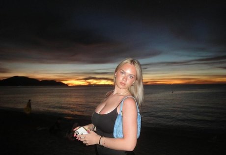 Gabriella Davies art star pic