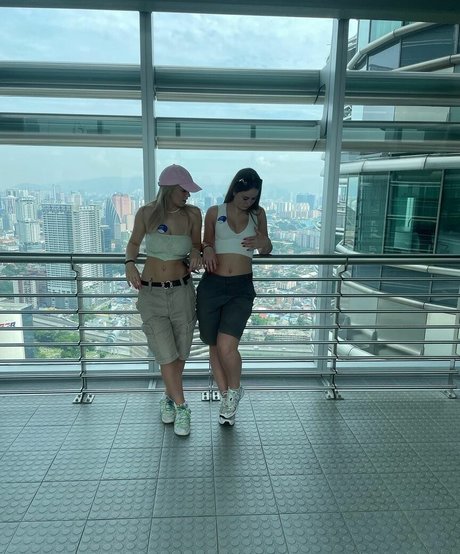 Gabriella Davies hot actress pics