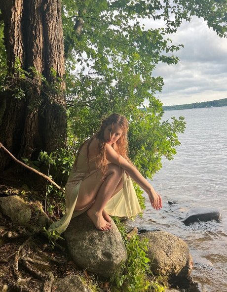 Ernaburn adult model gallery