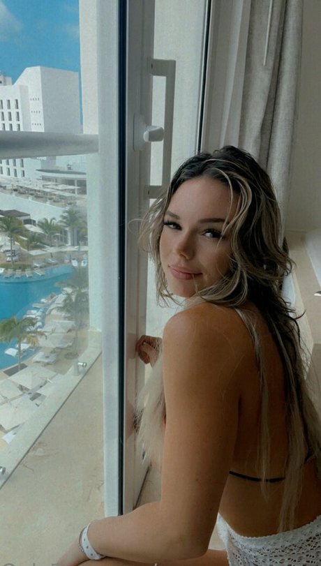 blonde babe onlyfans pretty archive