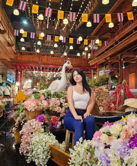 Yuggie TV star art gallery