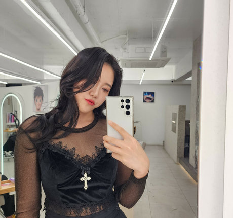 Yuggie TV free actress picture