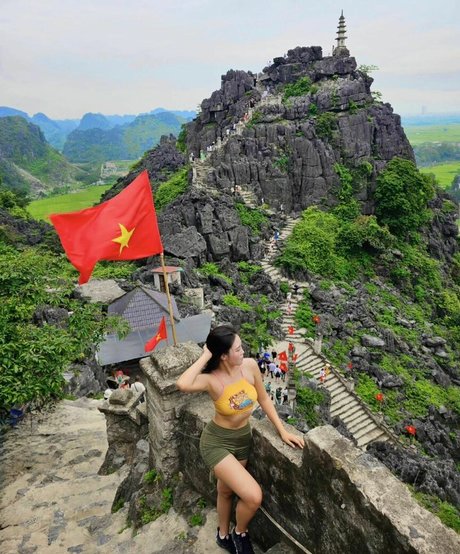 Yuggie TV model nice pictures