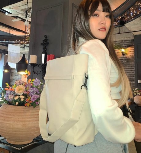 Yuggie TV nudes actress galleries