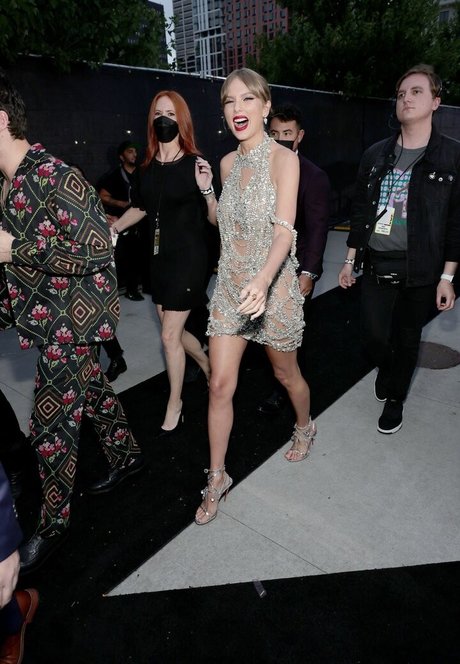 sexy mom onlyfans hot naked pics