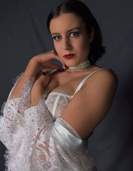 emminemina nude actress gallery