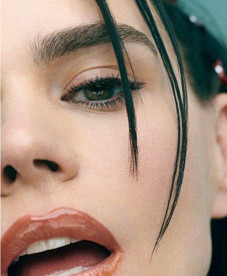 Billie Piper nudes star pictures