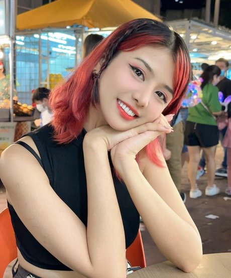 Charechii pornstar sexy photos