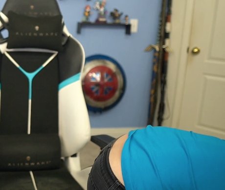 Trisha Hershberger naked model image