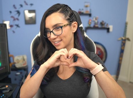 Trisha Hershberger pornstar beautiful img