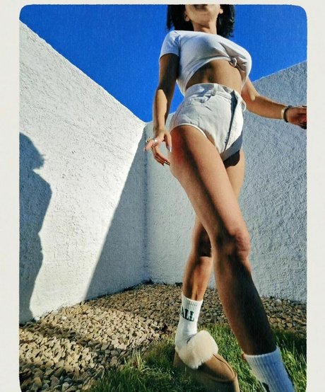 Apostoleanu sexy pornstar photos