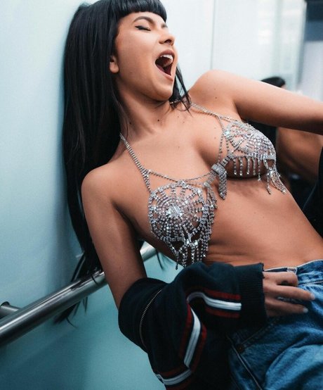 Apostoleanu model sex images