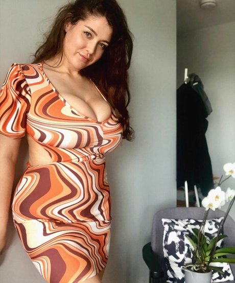 thebellebella hot model picture