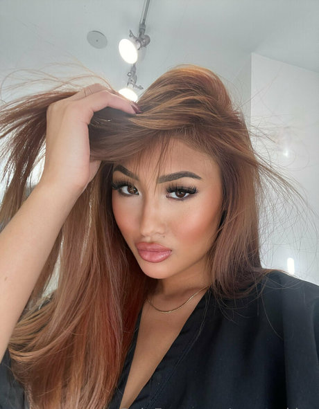 Mina Luxx pornstar hd images