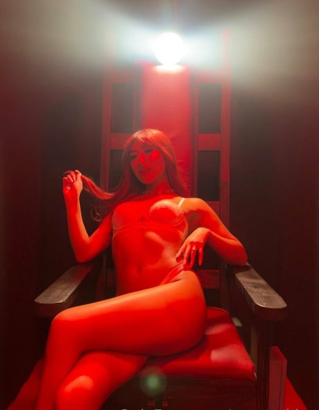 xxrated lux star pornographic galleries