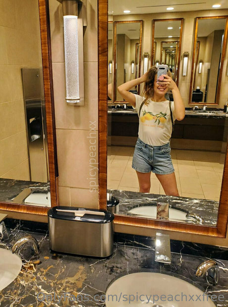 spicypeachxxfree naked star galleries