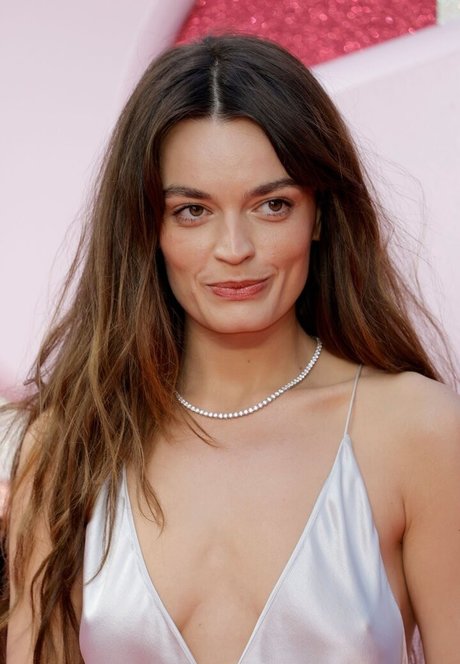 Emma Mackey model adult image