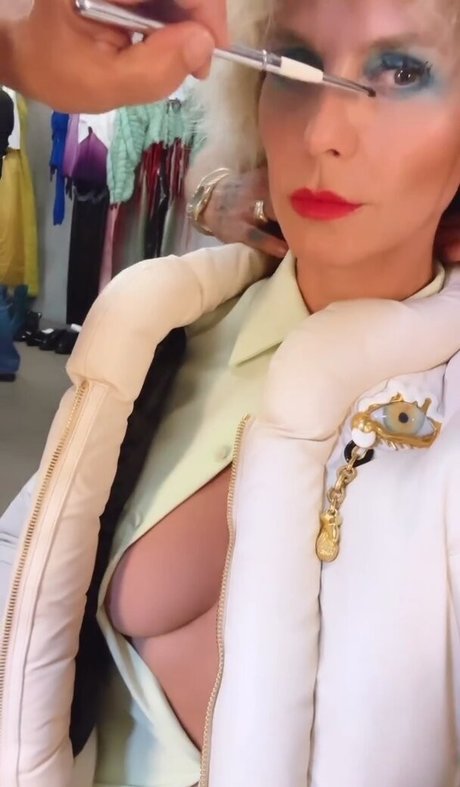 squirting pussy onlyfans pornographic image