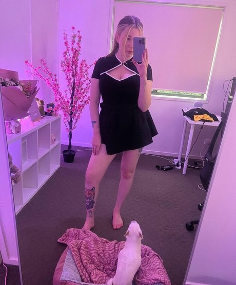 Itsbordie xxx model pic