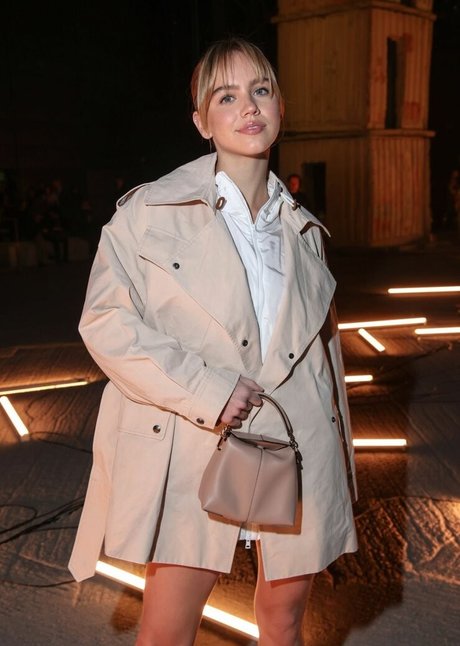 sex asian onlyfans nude gallery