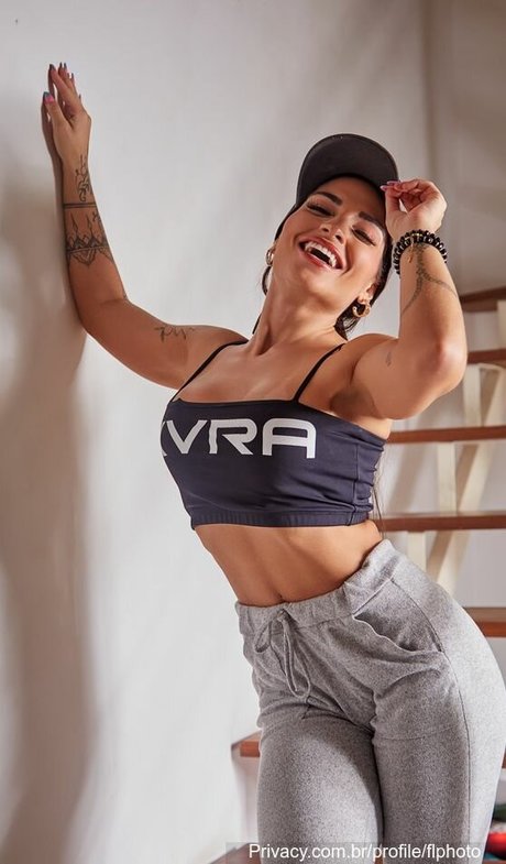 Monique Bertolini nice model pics